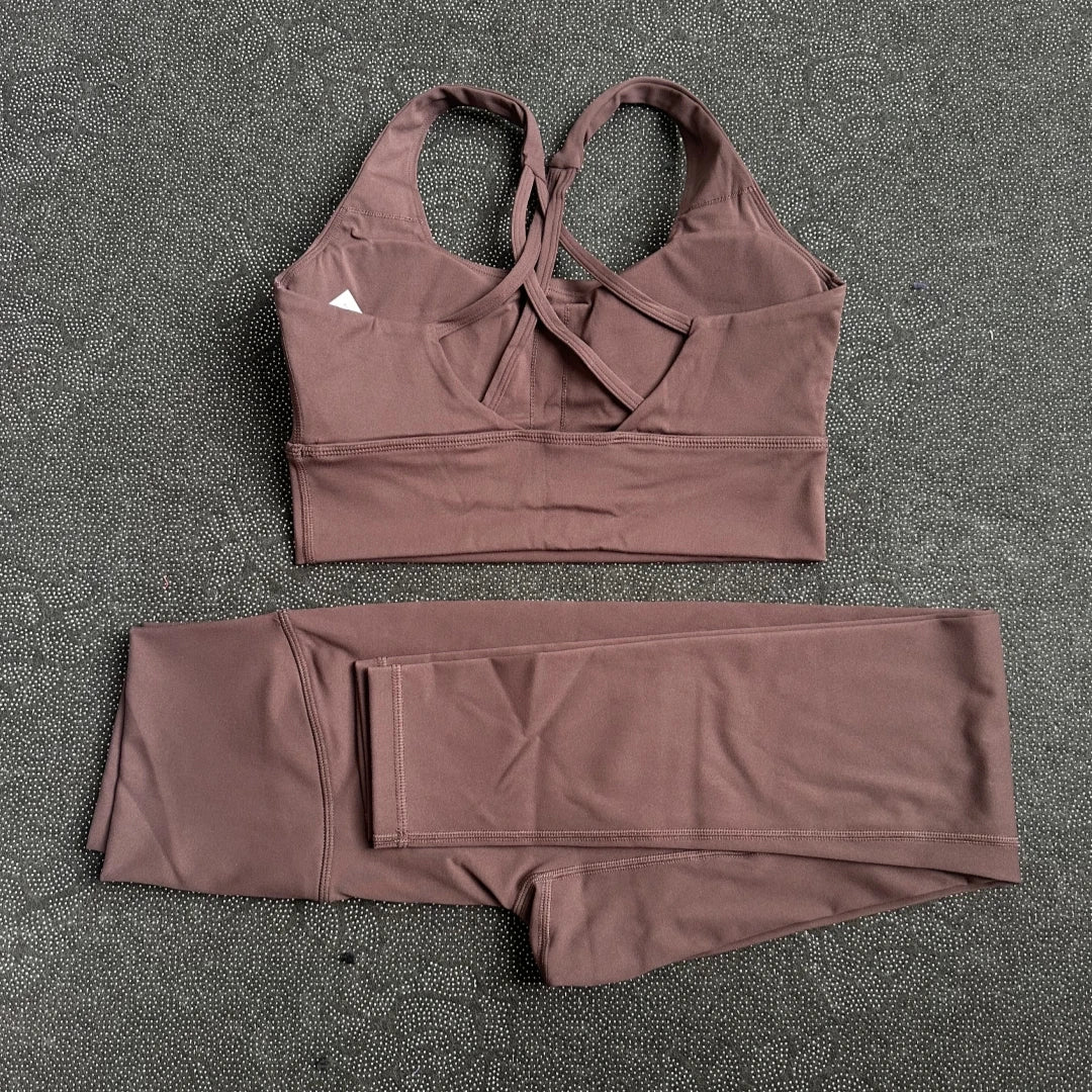 Seamless Yoga Set — Color Harmony, Effortless Form