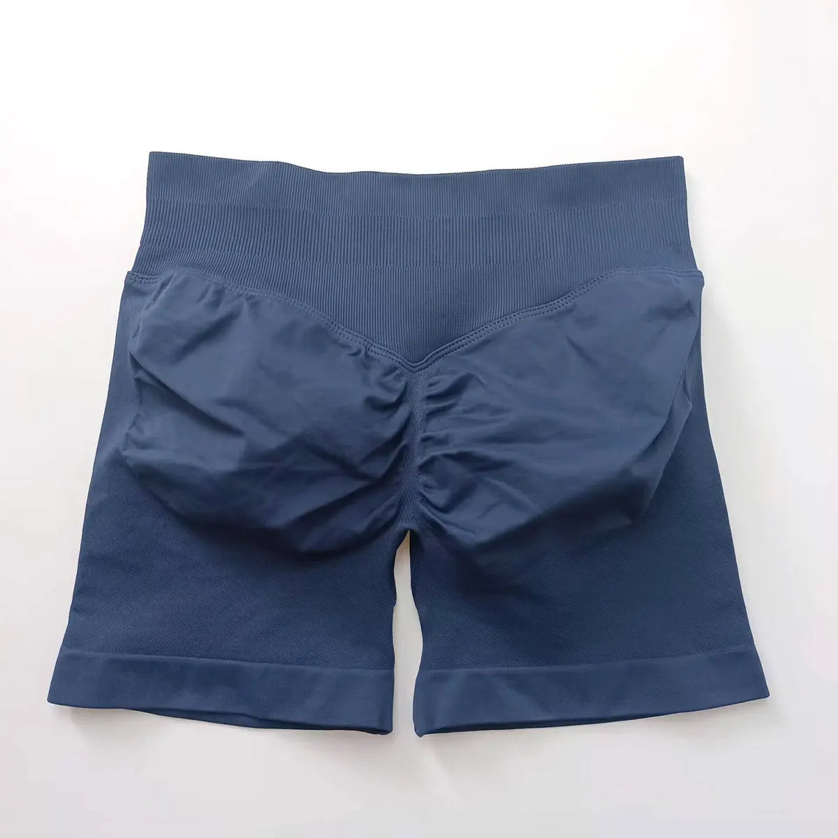 Seamless Shorts — Soft Shape, Strong Intent